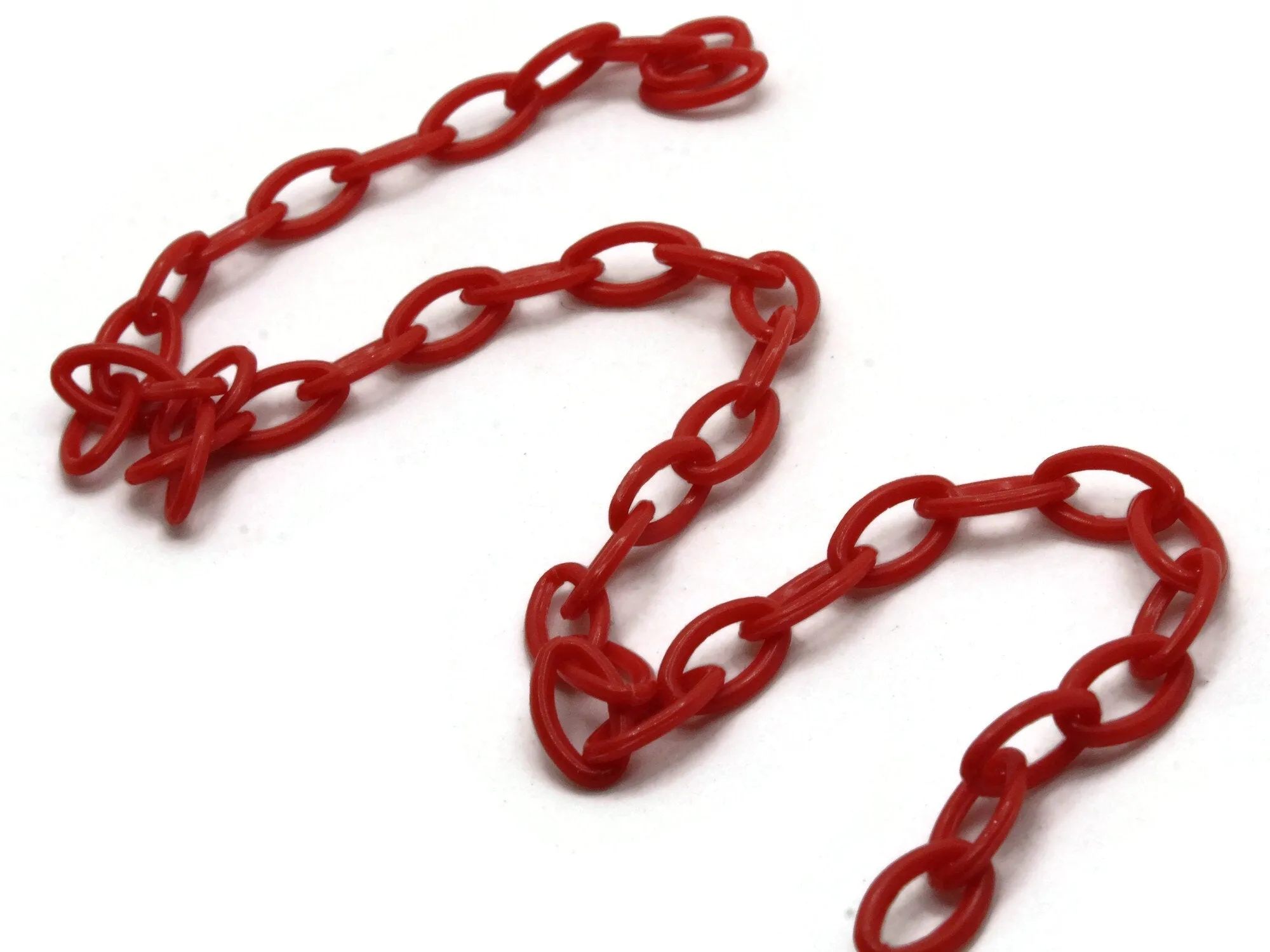 15.75 Inch Red Plastic Oval Chain - 40cm chain - 13x8mm links