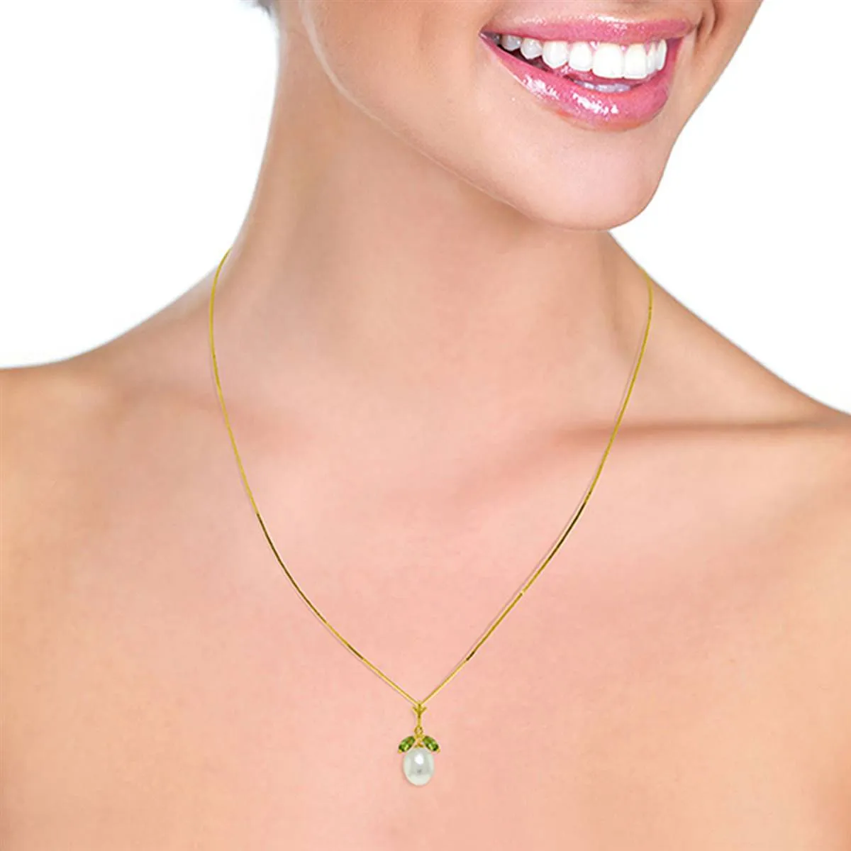 4.5 Carat 14K Solid Yellow Gold Winning Peridot Pearl Necklace