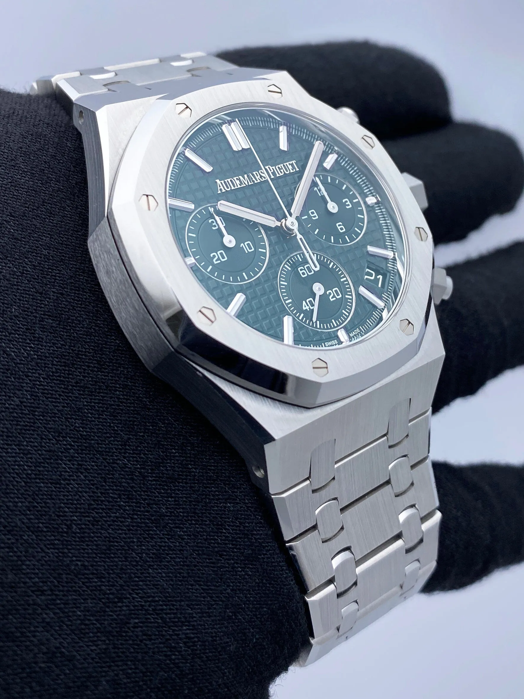 Audemars Piguet Royal Oak 26240ST Green Dial 50th Anniversary Box Papers