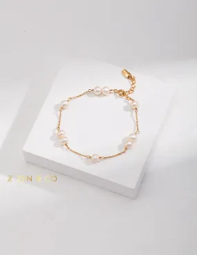 BLAIR Minimalist Pearl Bracelet