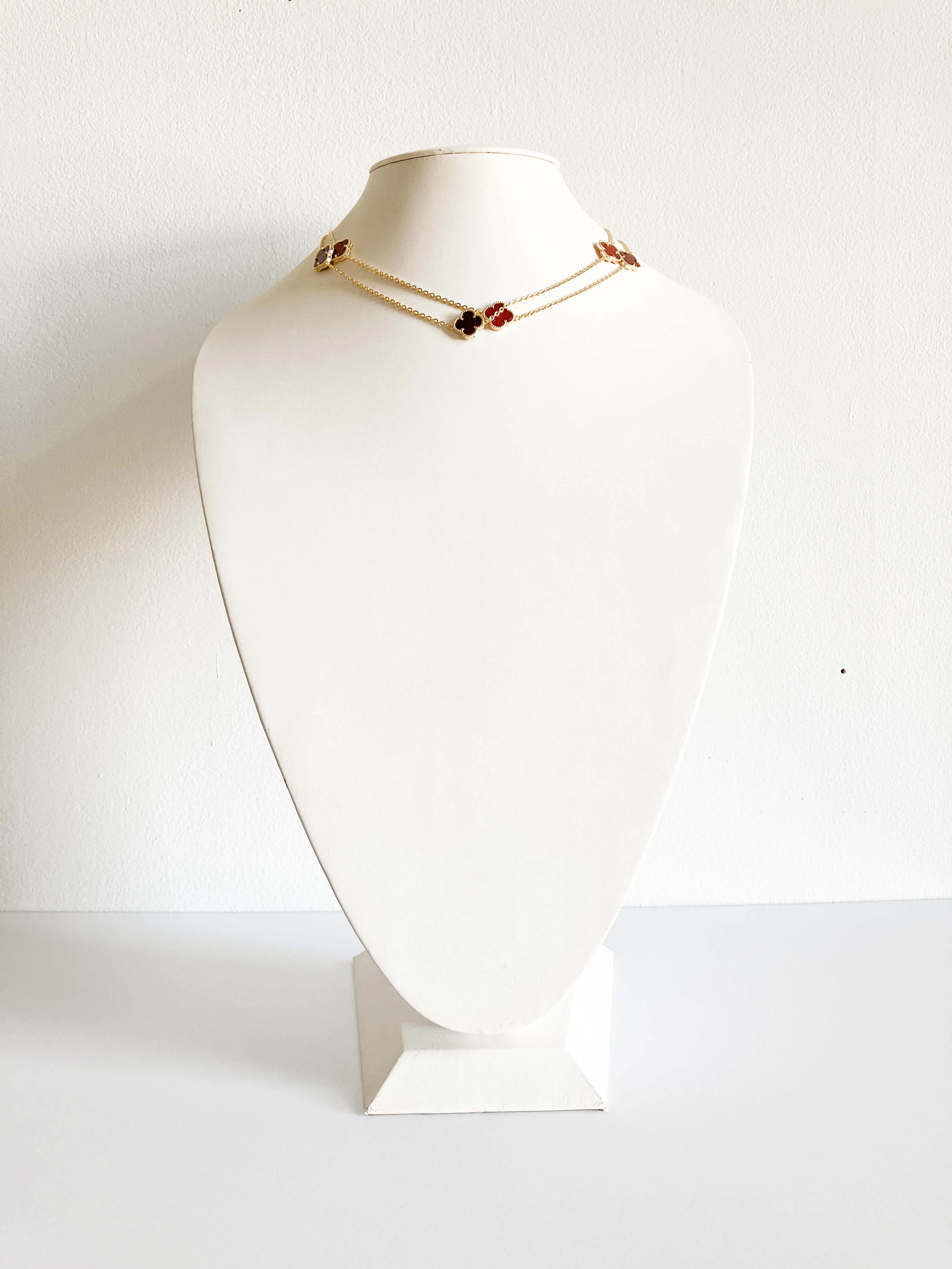 Carnelian Quatrefoil Rope Necklace in Gold