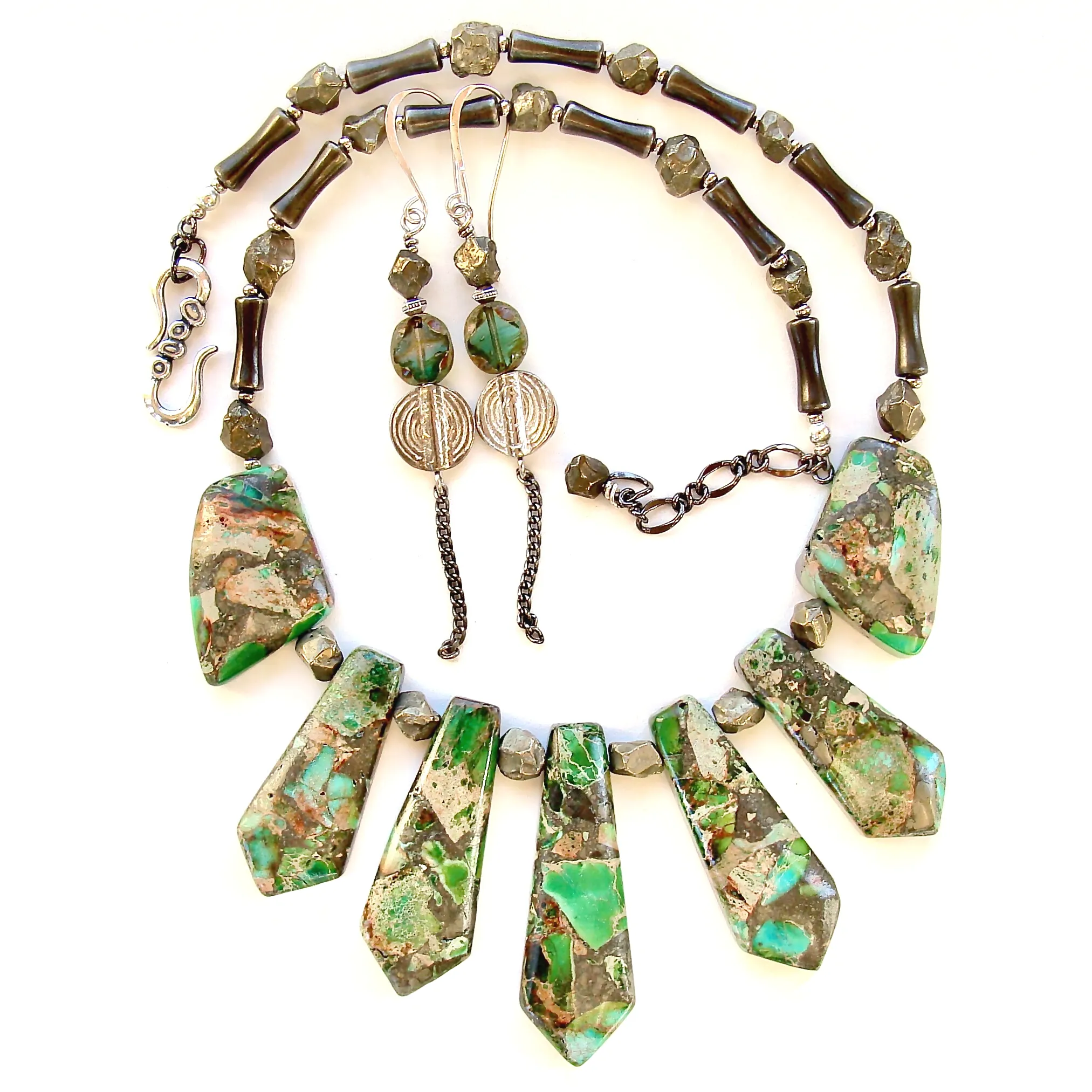 Harper: Green Stone Pendant Necklace Set