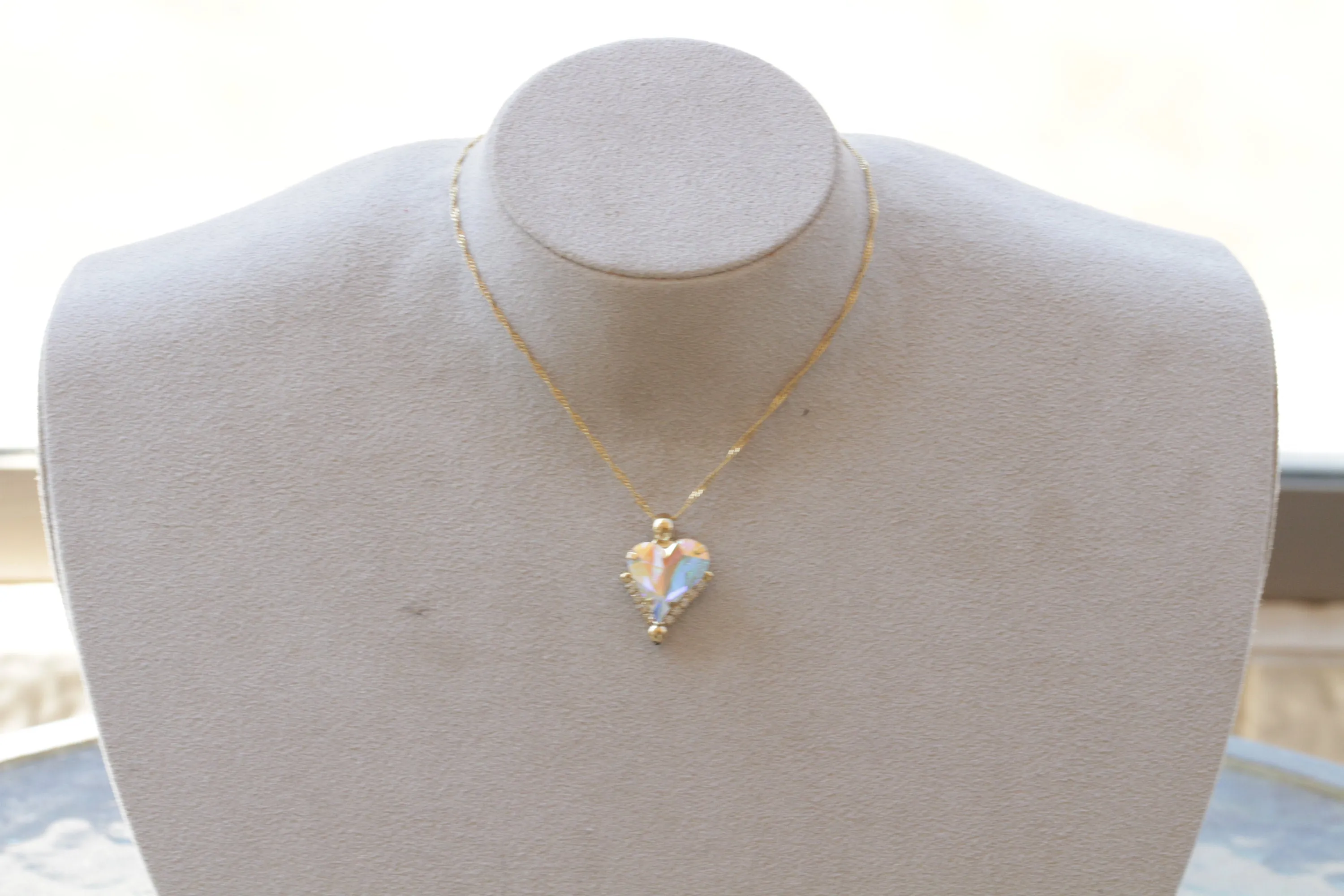 HEART MOM NECKLACE