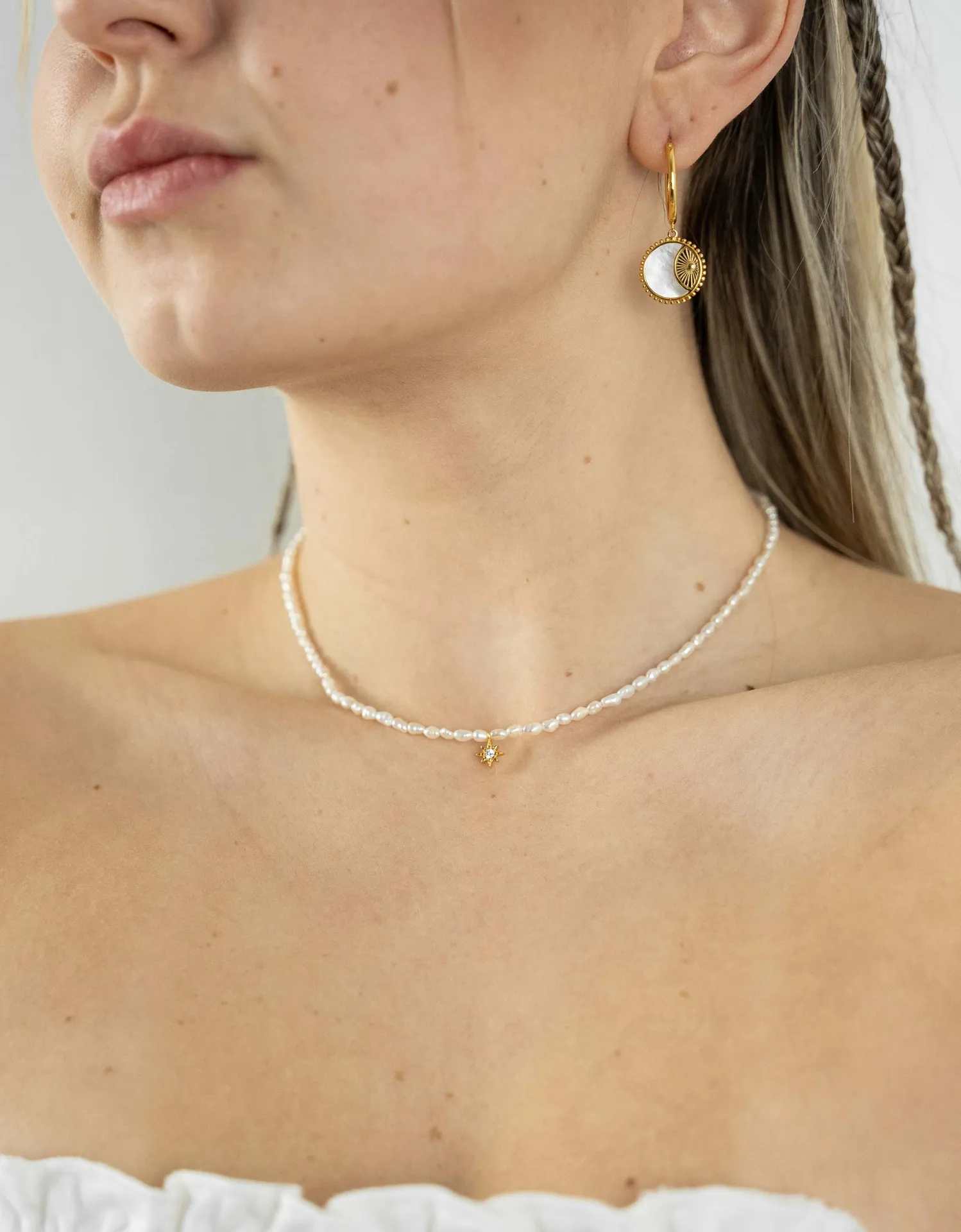 Star Pearl Necklace - Elegant and Sophisticated Jewelry